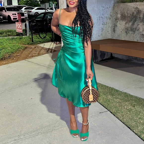 Emerald Midi Silk Dress - Picture 2 of 2